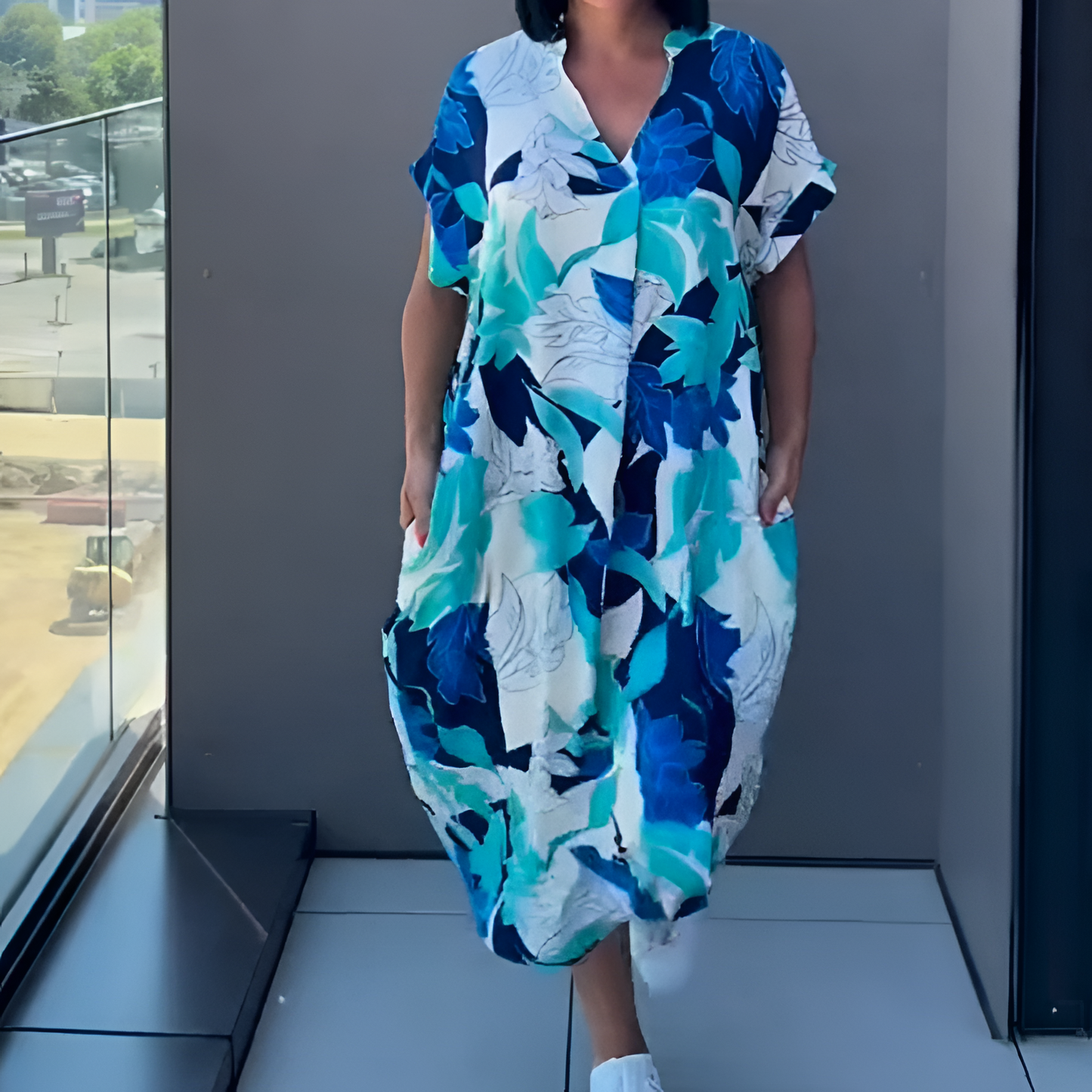 Lysoria™ | Elegante V-hals jurk met stijlvolle print