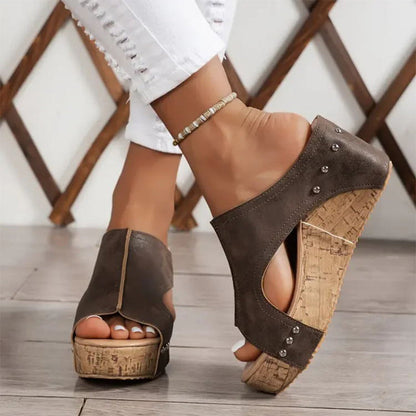 Mireya™ | Comfortabele sleehaksandalen met stijlvolle studs